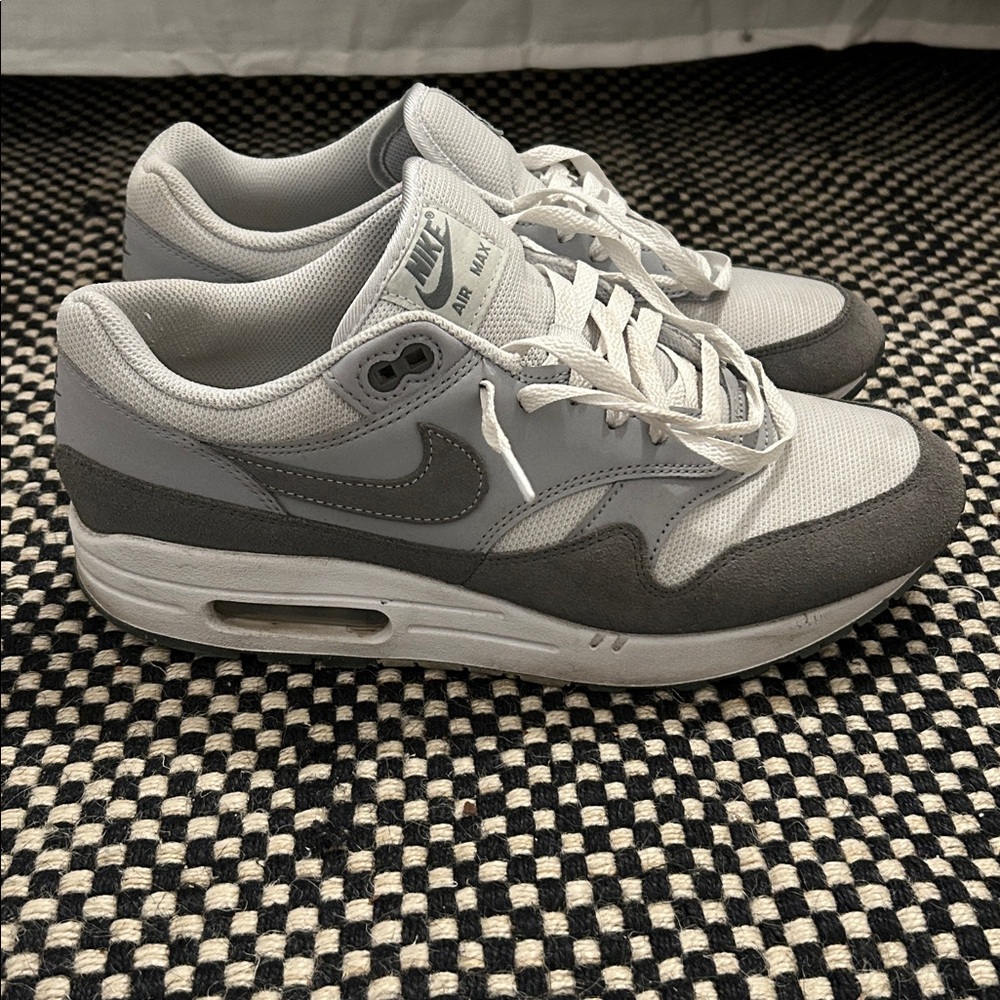 Nike Air Max 1 Gray and White Shoes